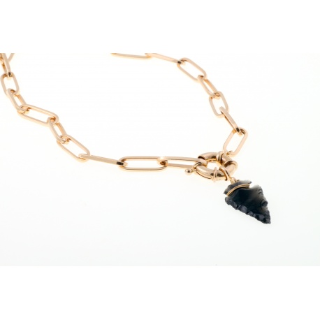 <p>Collar de eslabones chapado en oro de 18k, con colgante de cuerno de cristal negro tallado.</p>