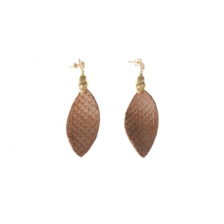 <p>Leaf-shaped earring lined with snake skin in brown, with 18k gold-plated snake head ornament.</p>
<p>Limited edition, check availability of colors.</p>
<p></p>