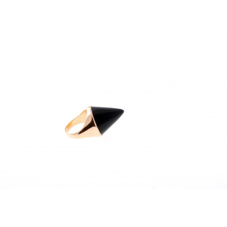 <p>18k gold plated brass ring with black stone (also available in white, green or turquoise stone). </p>
<p>We can adjust the size, ask us!</p>