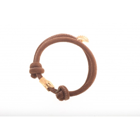 <p>Leather bracelet in brown with snakehead ornament 18k gold plated</p>
<p>The size is adjustable with the sliding nest.</p>