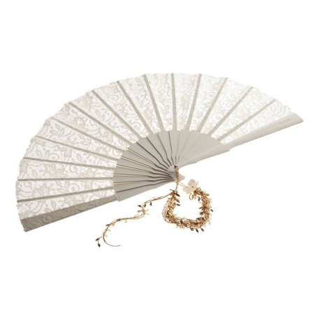 <p>Spectacular large Spanish artisan fan, hand-held, in white lacquered wood with cream lace, attached in this case to a bracelet made up of chains of leaves and baguettes of opal white Swarovski crystals (brass chains with antiallergic bath, gold flash 18k).<br />With a white mother-of-pearl flower decoration and a mermaid-shaped clasp to tighten the bracelet around the wrist.</p>