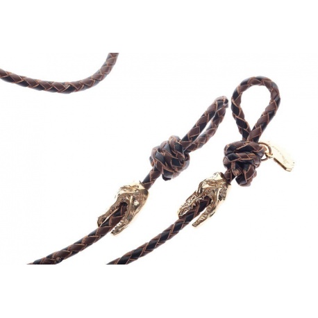 <p><span>Want to stroll stylish during summer without fear of losing your sunglasses? These sunglass cords are perfect to match every outfit! A very practical cord for any type of glasses. A braided leather cord with two crocodiles or two skulls in 18K gold plated. The cord has a length of 88 cm and is suitable for everyone.</span></p>
<p><span>More colors for choice. Please ask!</span></p>
