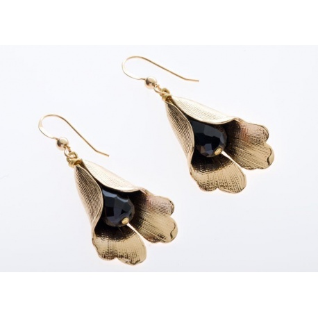 <div class="texto"></div>
<div class="texto">18k gold plated earrings, Gold Filled hook and black agate drop.</div>
